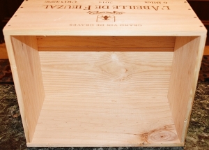 Wooden wine box rear view
